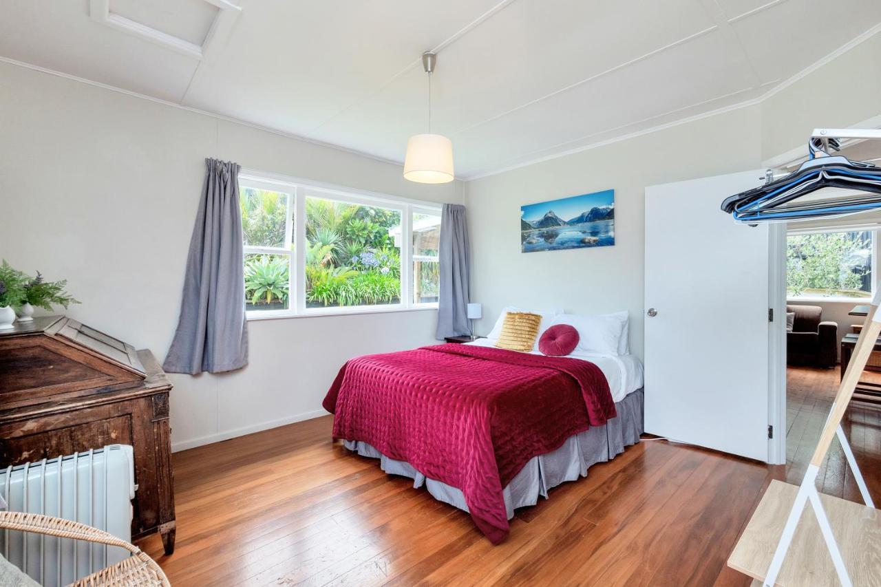 Sunny & Cozy Home Near Western Springs Auckland Exteriör bild