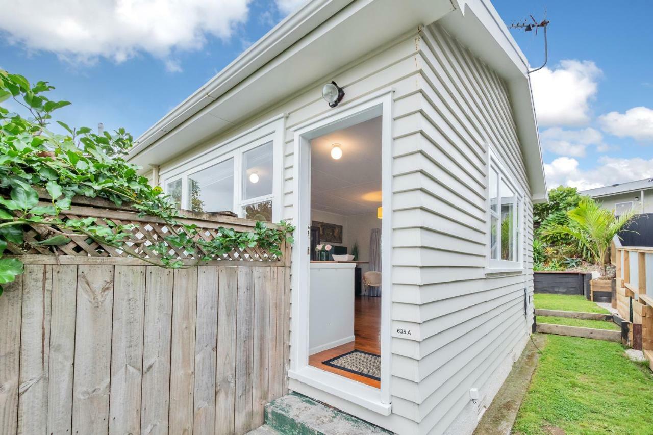Sunny & Cozy Home Near Western Springs Auckland Exteriör bild