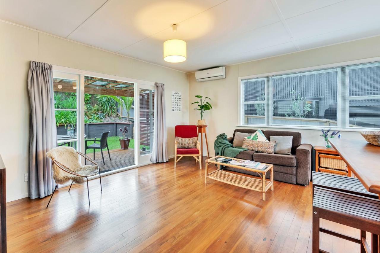 Sunny & Cozy Home Near Western Springs Auckland Exteriör bild
